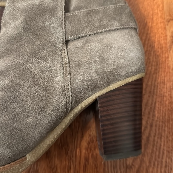 Gap Gray Suede Booties - Picture 2 of 5
